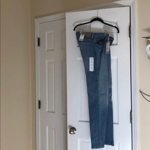 Levi’s low boot cut jeans NWT